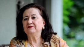 Catinca, mesaj dur pentru Petre Roman! Gestul pe care l-a făcut fostul politician la înmormântarea Mioarei Roman și care a deranjat-o profund pe fiica acesteia: „Mai bine nu vii”